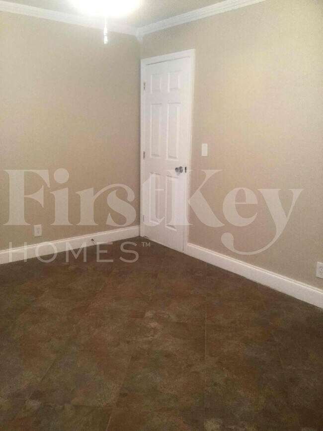 Building Photo - 19742 Carolina Cir