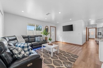 Building Photo - 707 N Park Ave