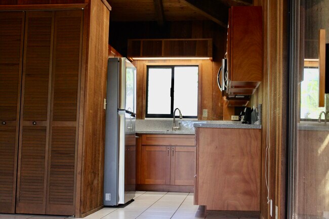 brand new kitchen - 3442 Keha Dr