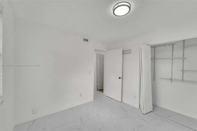 Building Photo - 737 NW 103rd Terrace
