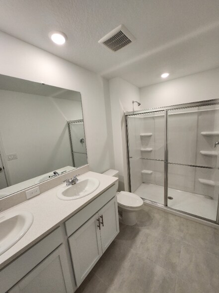 Building Photo - 7653 Waterscape Dr