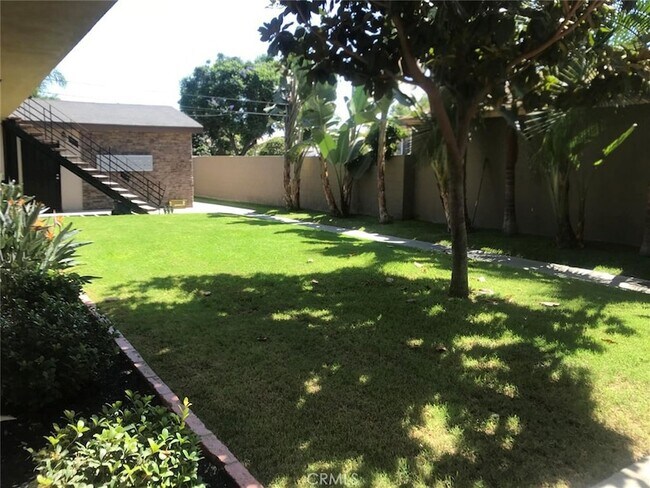 Building Photo - 12437 Harris Ave