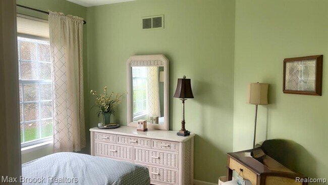 Building Photo - 661 Telya Ridge