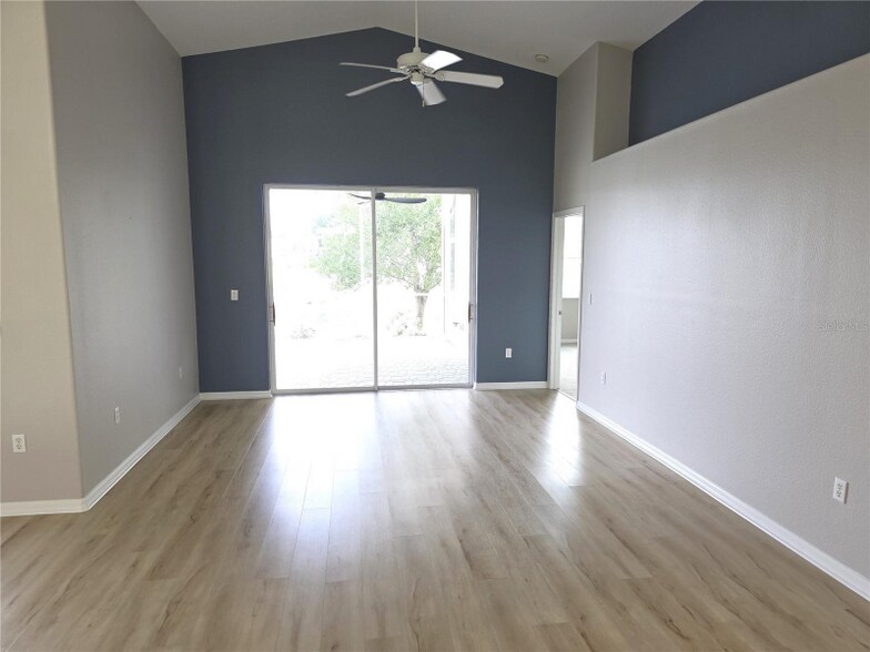 Building Photo - 9257 Bonnie Cove Dr