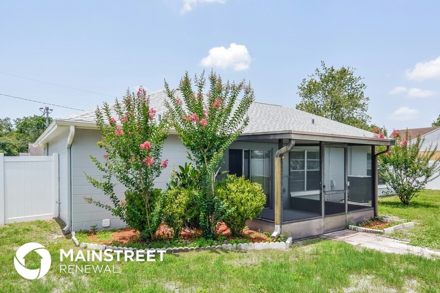 Building Photo - 2106 N Merrin St