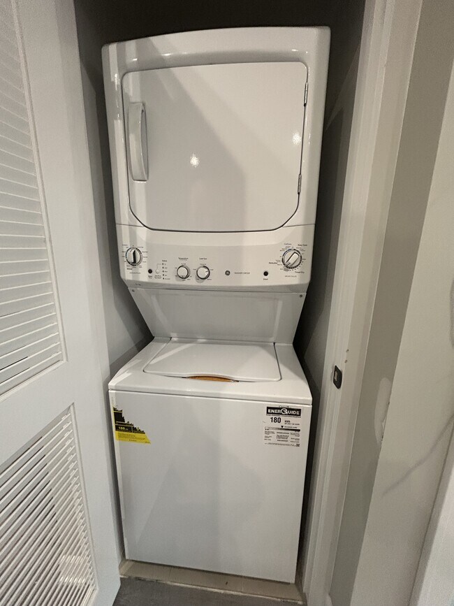 Building Photo - 5912 N Nashotah Ave