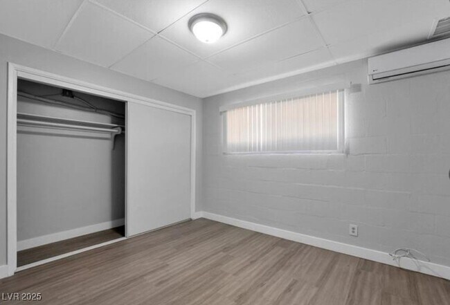 Building Photo - 239 W Cleveland Ave