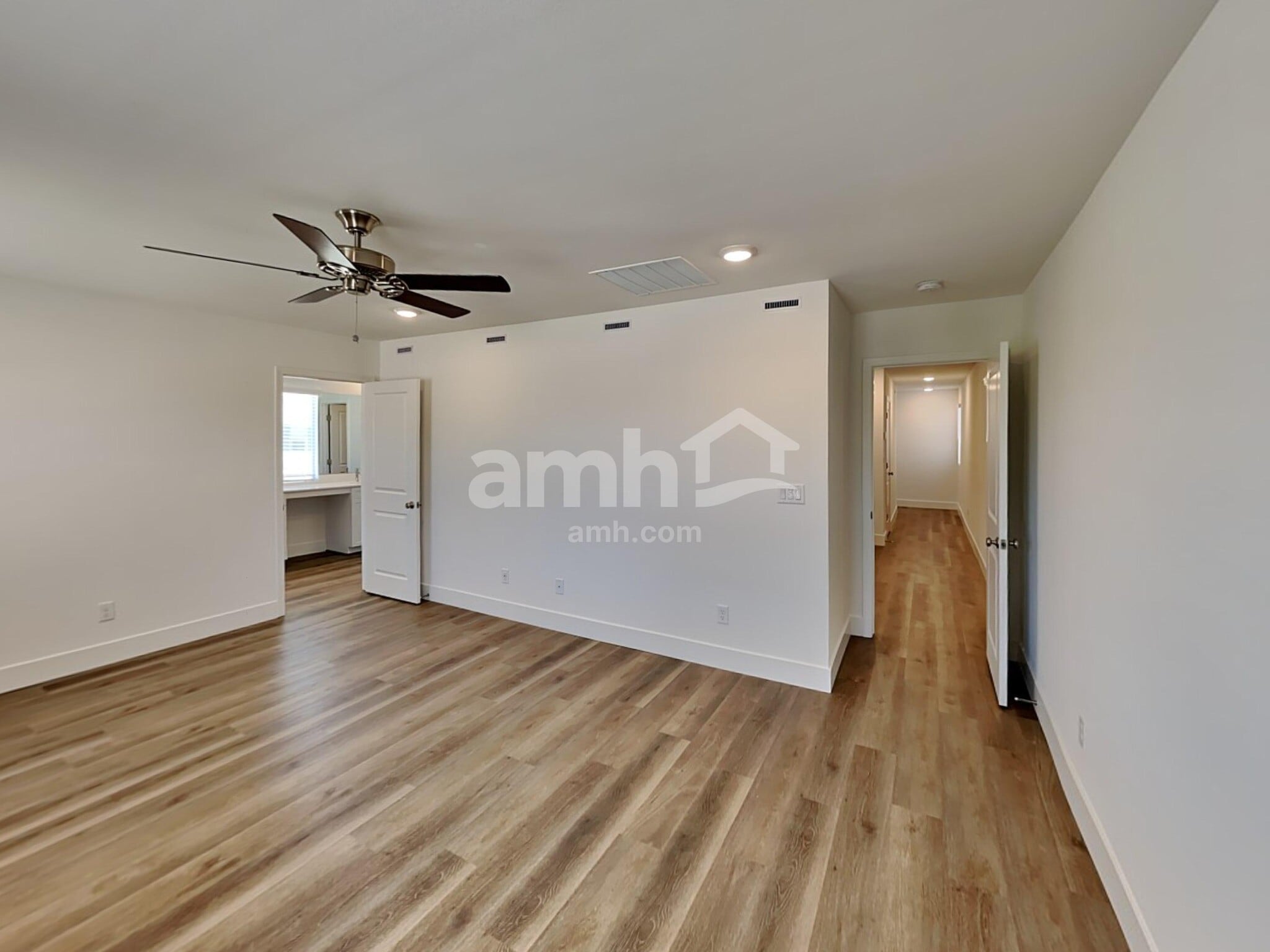 Building Photo - 9118 Fiesta Impatiens Ct
