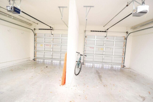 Building Photo - 146 Aragon Way