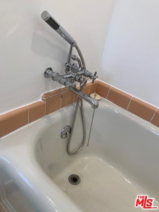 Building Photo - 1207 S Ogden Dr