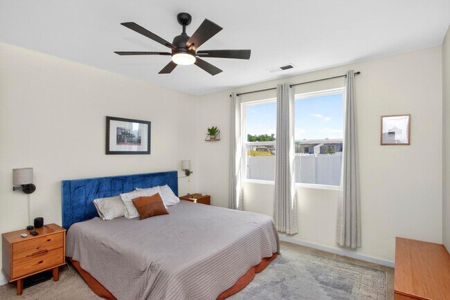 Building Photo - 1119 Woodbridge Blvd