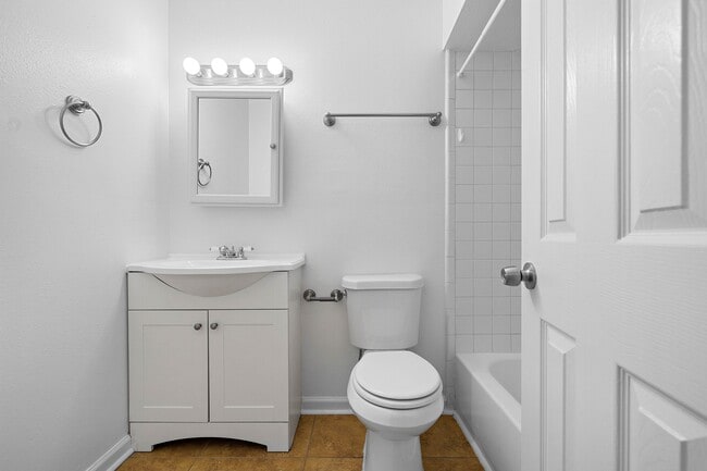 Building Photo - 2828 61st St