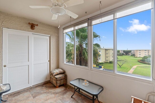 Building Photo - 2615 NE 1st Ct