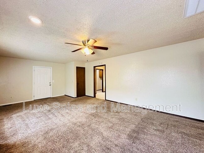 Building Photo - 7208 Kings Manor Ct