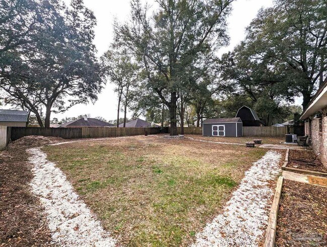 Building Photo - 6045 Hamilton Bridge Rd