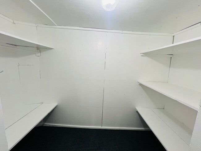 Building Photo - 3516 N Keating Ave