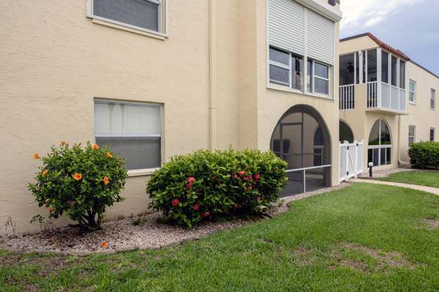 Building Photo - 1727 Minutemen Causeway