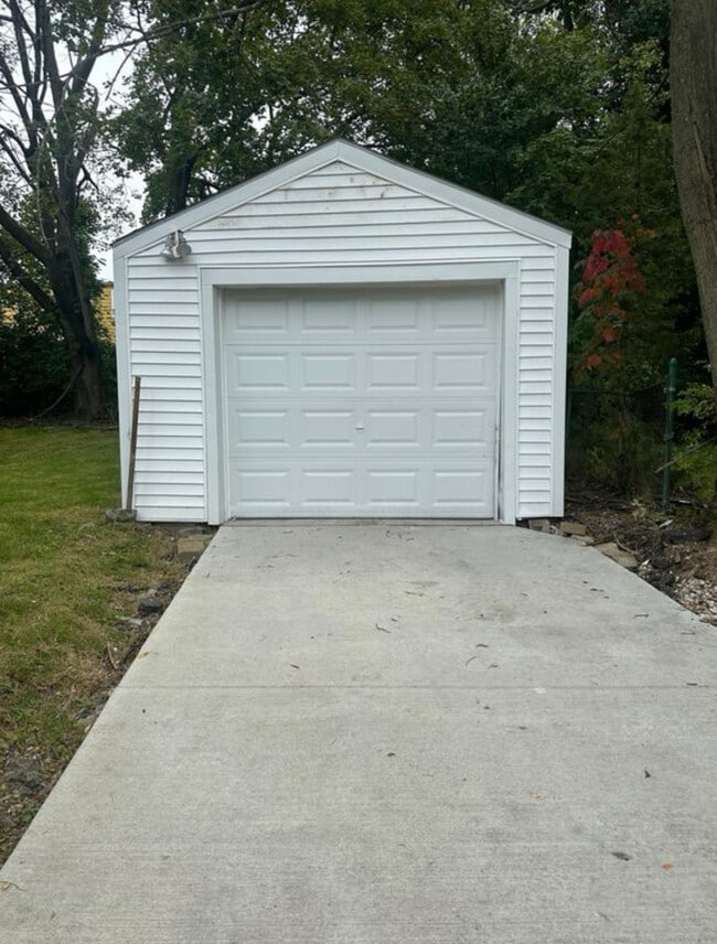 Building Photo - 1257 Greenwood Ave