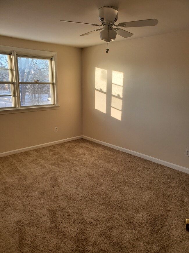 Building Photo - 1007 Foxwood Ln