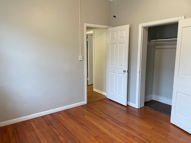 Building Photo - 107 S Broad St