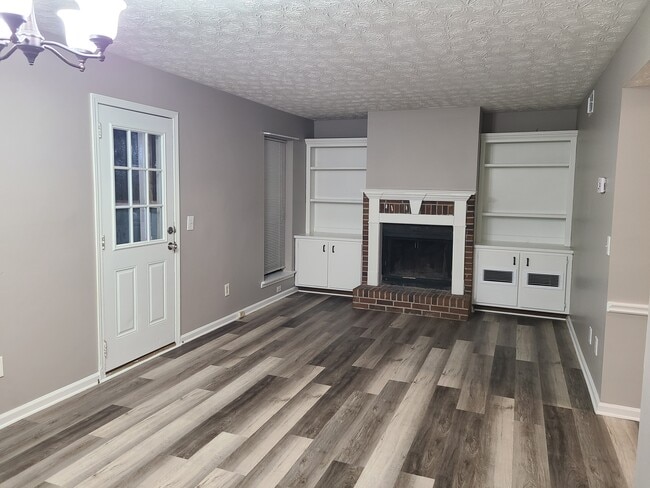 Building Photo - 77 Sandalwood Cir
