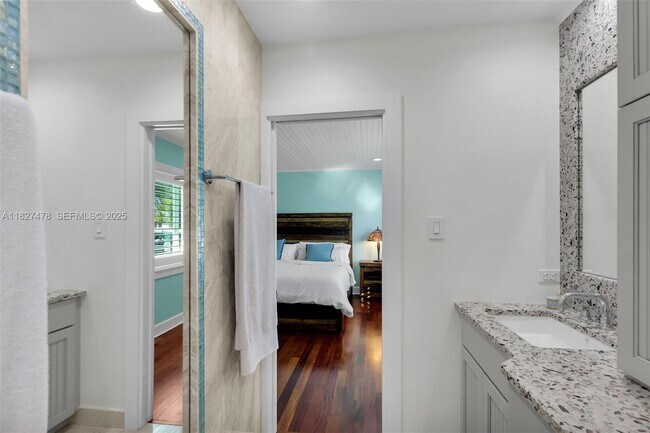 Building Photo - 232 W Seaview Dr