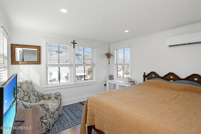 Building Photo - 64 Asbury Ave