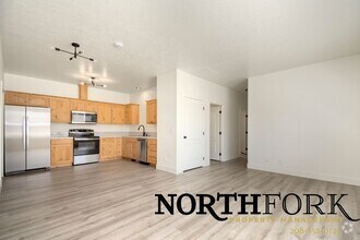 Building Photo - Beautiful 3-Bedroom Home in Desirable Namp...