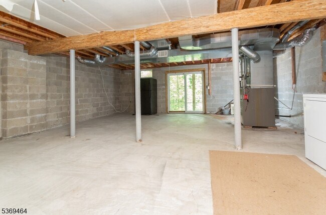 Building Photo - 643 Old Dover Rd