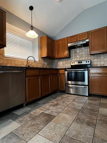 Building Photo - 1408 Flameleaf Dr