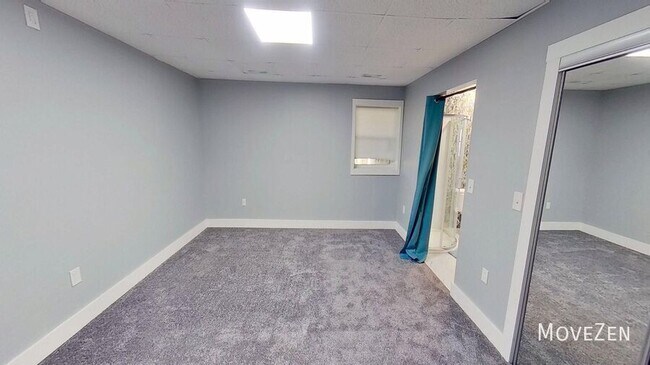 Building Photo - 4711 Highview Pl