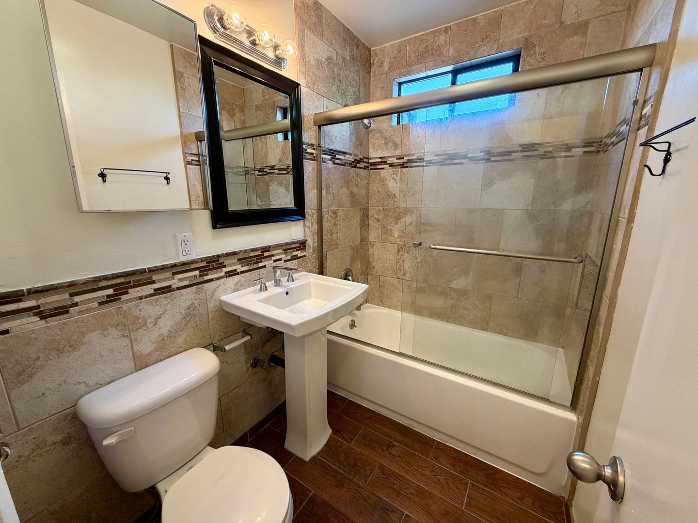 Building Photo - 12618 Pacific Ave