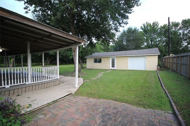 Building Photo - 7140 Dillon St