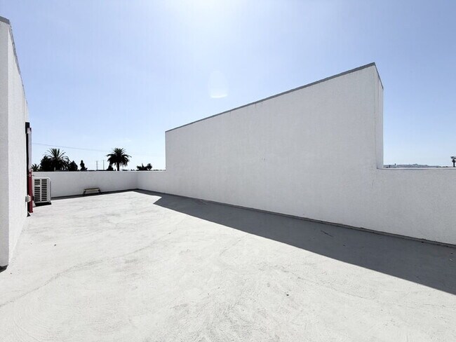 Building Photo - 1258 Leighton Ave