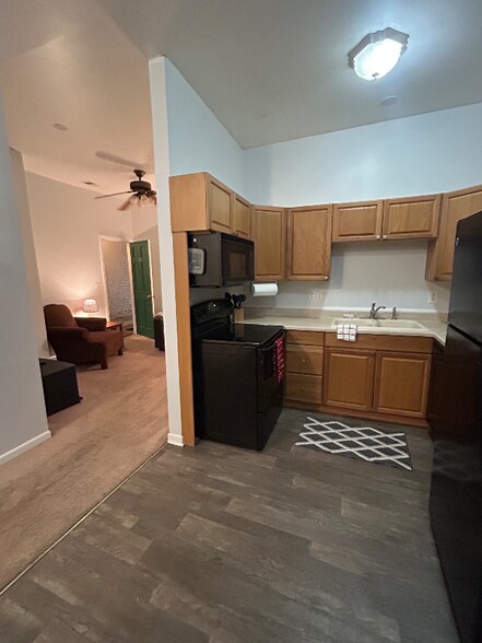 Building Photo - 614 Cherokee St