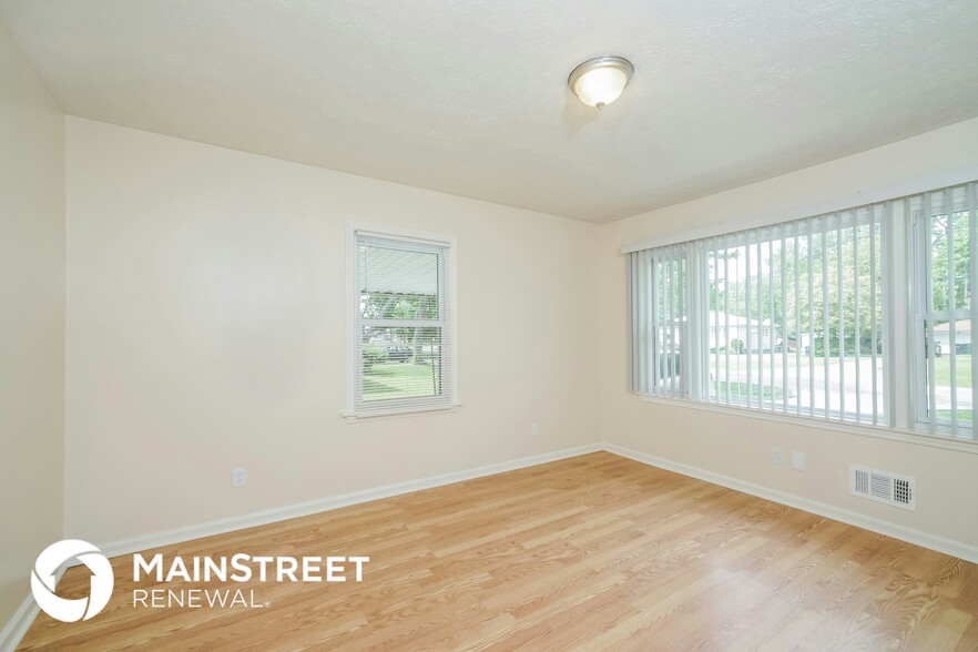 Building Photo - 2224 Peaslee Rd