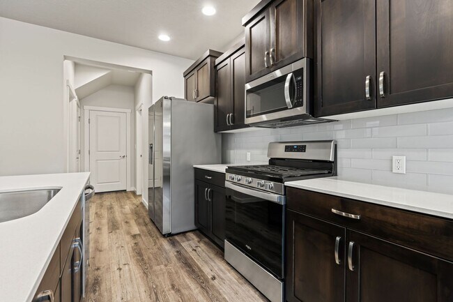 Building Photo - LOCATION!! Pristine Newer 4BR/2.5BA Home in Meridian’s Verado Subdivision