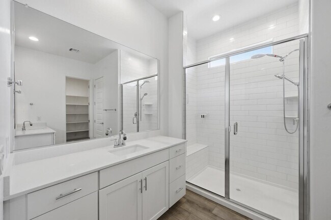 Building Photo - 4323 N 92nd Dr