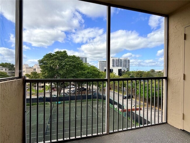 Building Photo - 8255 Lake Dr