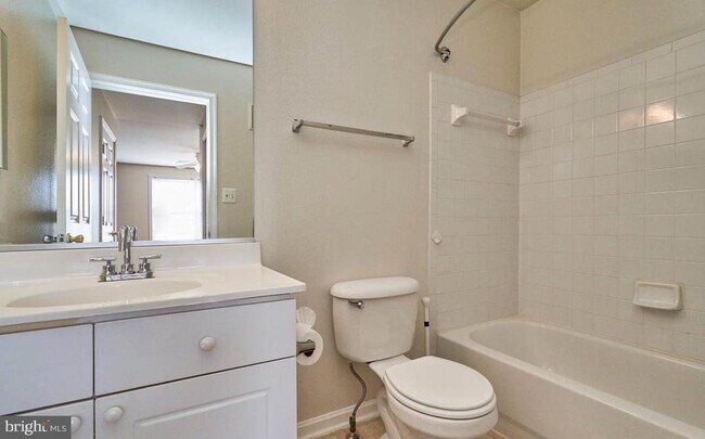 Building Photo - 12827 Fair Briar Ln