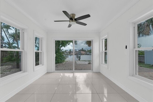 Building Photo - 314 Bahia Vista Dr