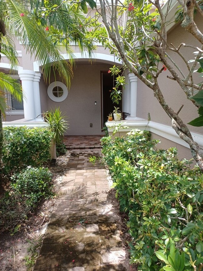 Primary Photo - 3345 Antica St