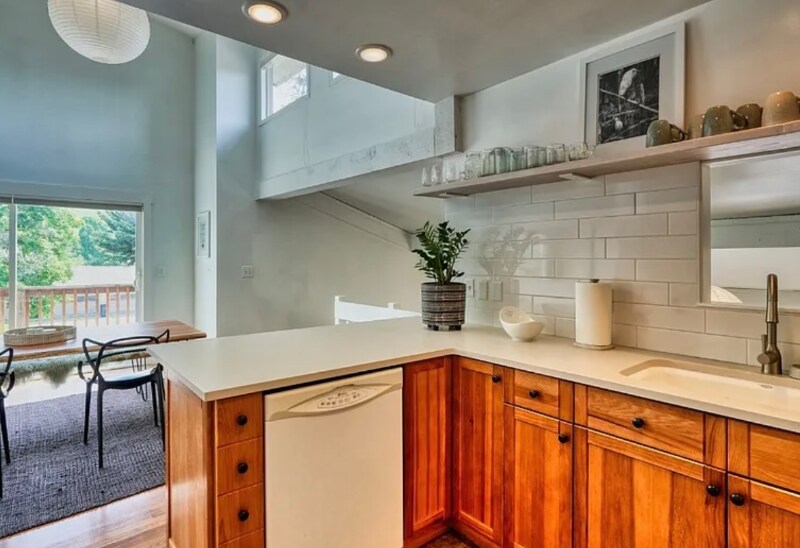 Building Photo - 1805 S Rouse Ave