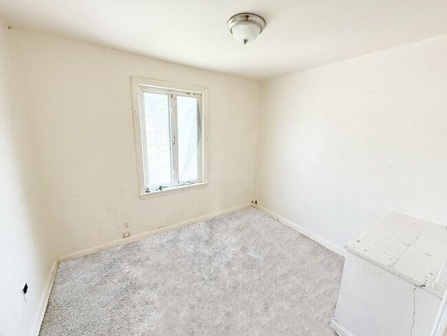 Building Photo - 3 BED 2 BATH BEAUTIFUL SINGLE FAMILY HOME