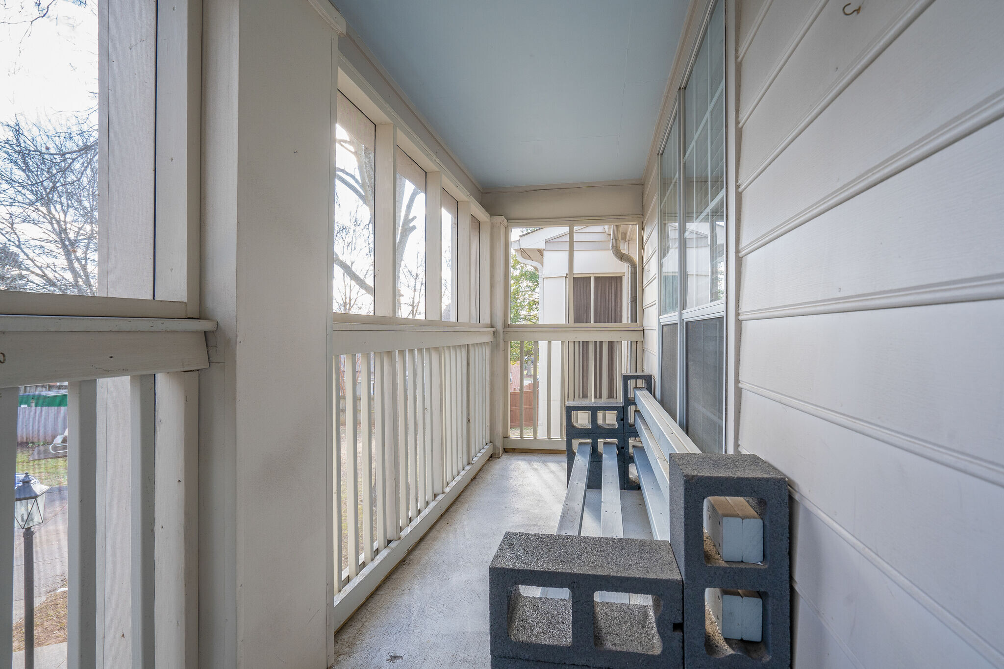 Private Screened Porch - 1280 Middle Tennessee Blvd