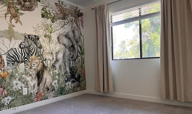 Building Photo - 1101 E Weldon Ave