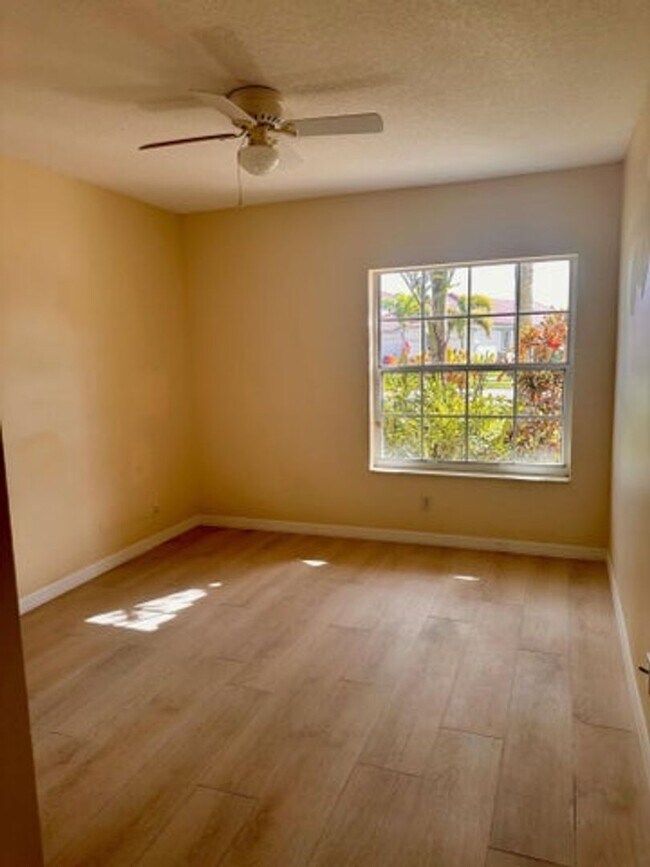 Building Photo - 3620 Miramontes Cir