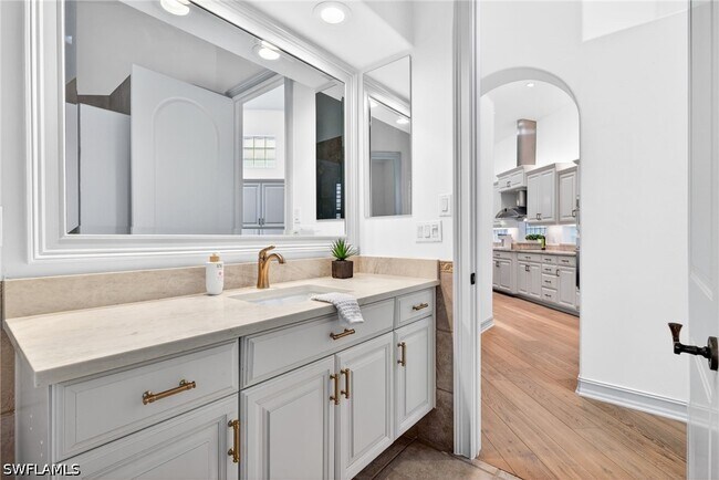 Building Photo - 3296 Lookout Ln