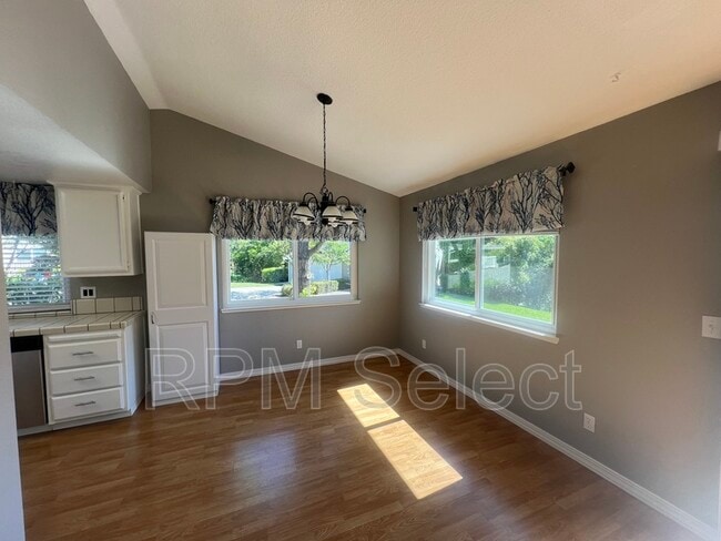 Building Photo - 159 Valley Oak Dr