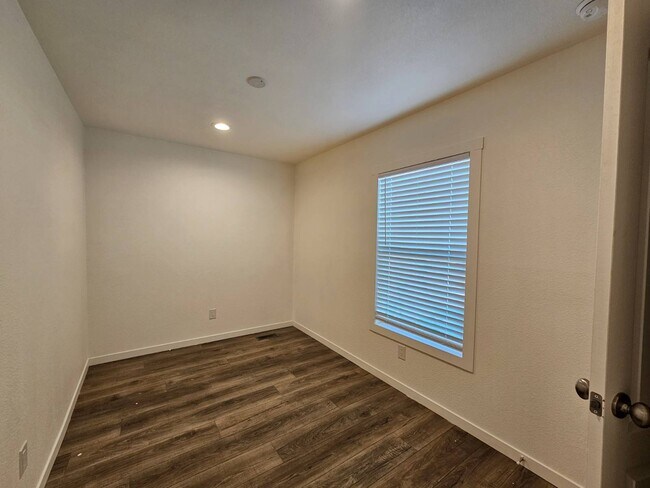 Building Photo - 1409 N French St